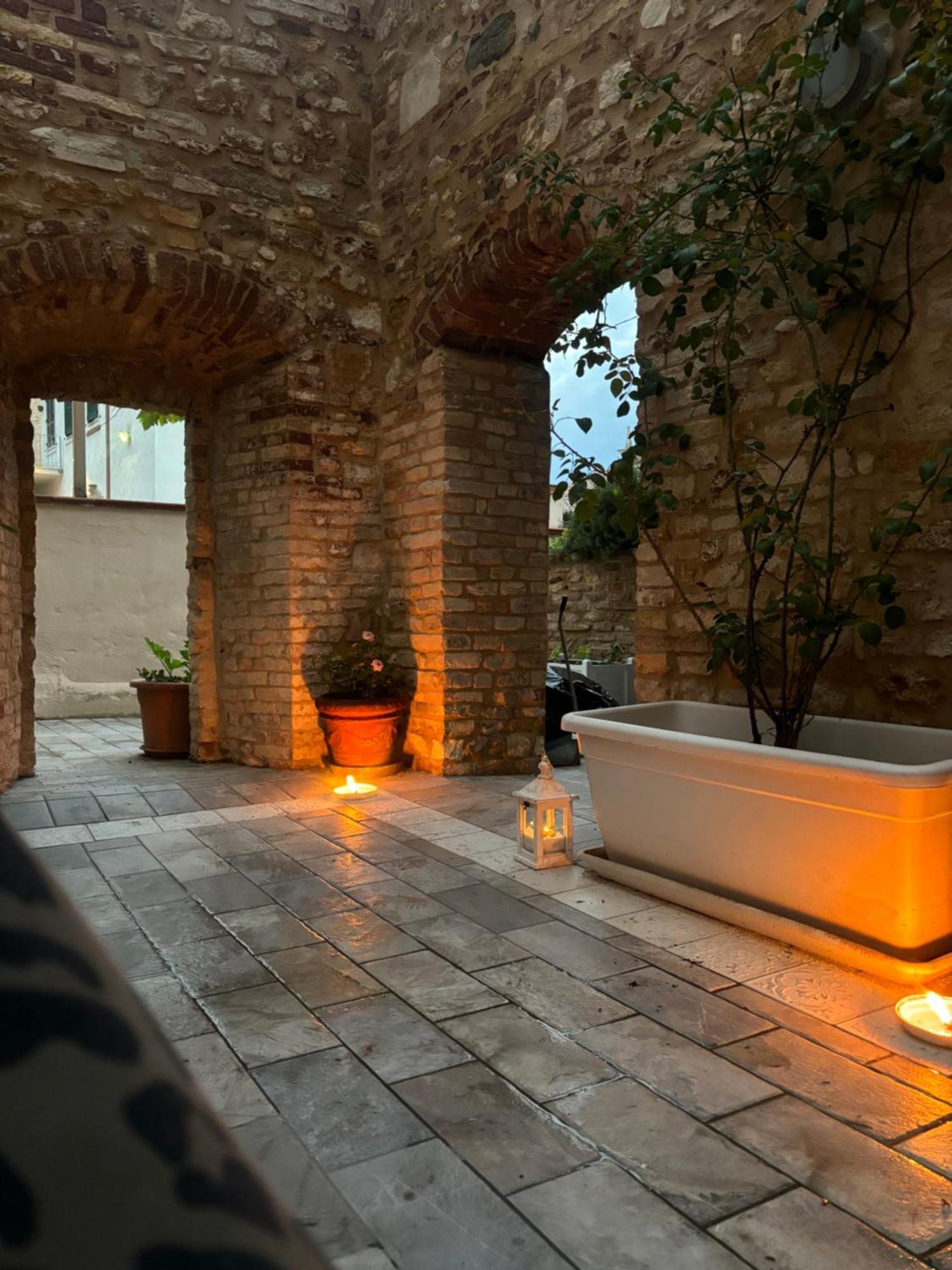 Domus Mirabilis Homestay Ancona Esterno foto